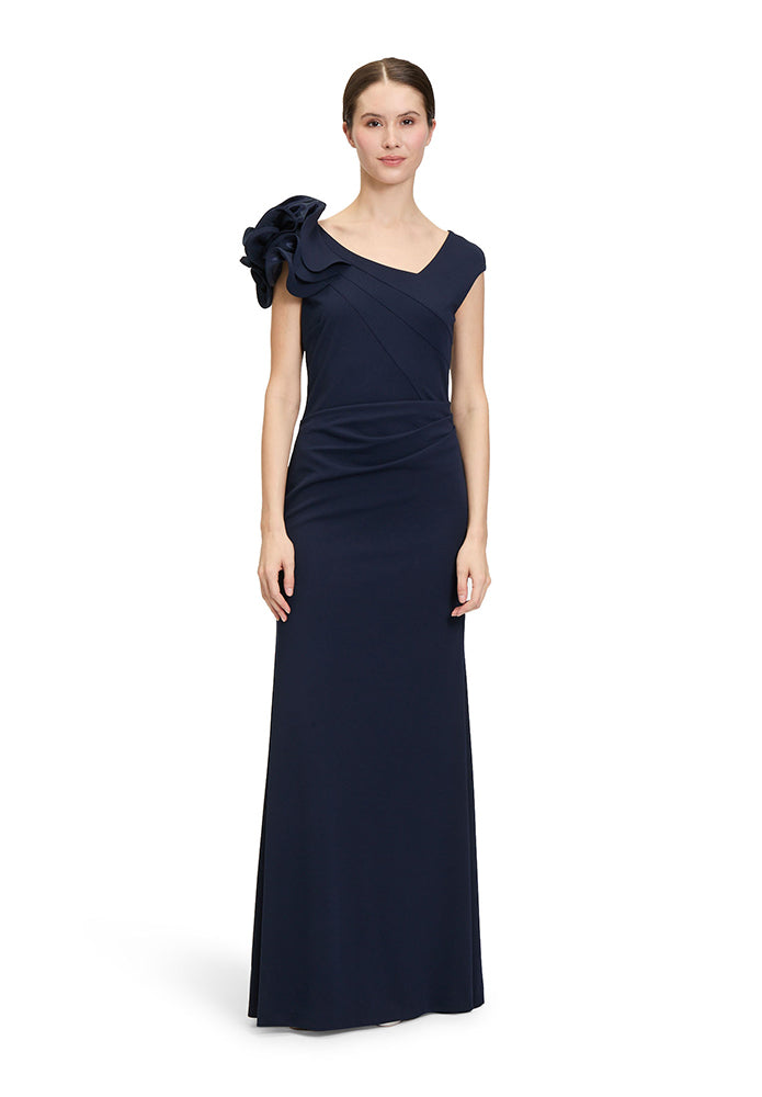 Robe de soirée longue bleu foncé avec détail à l'épaule Vera Mont