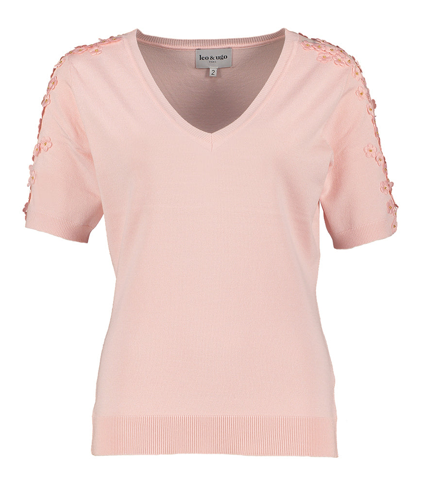 Pull rose à col V, manches courtes et fleurs aux épaules, Ae Leo & Ugo