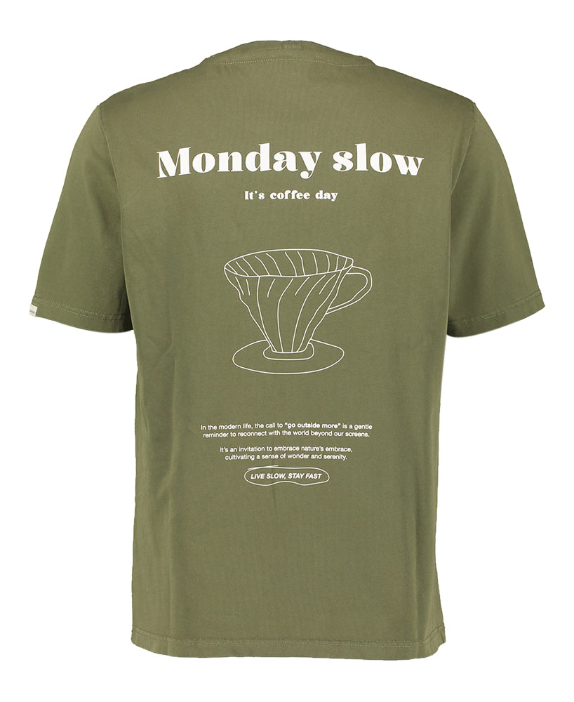 Kaki katoenen t-shirt met ronde hals en opdruk op de achterkant Anerkjendt