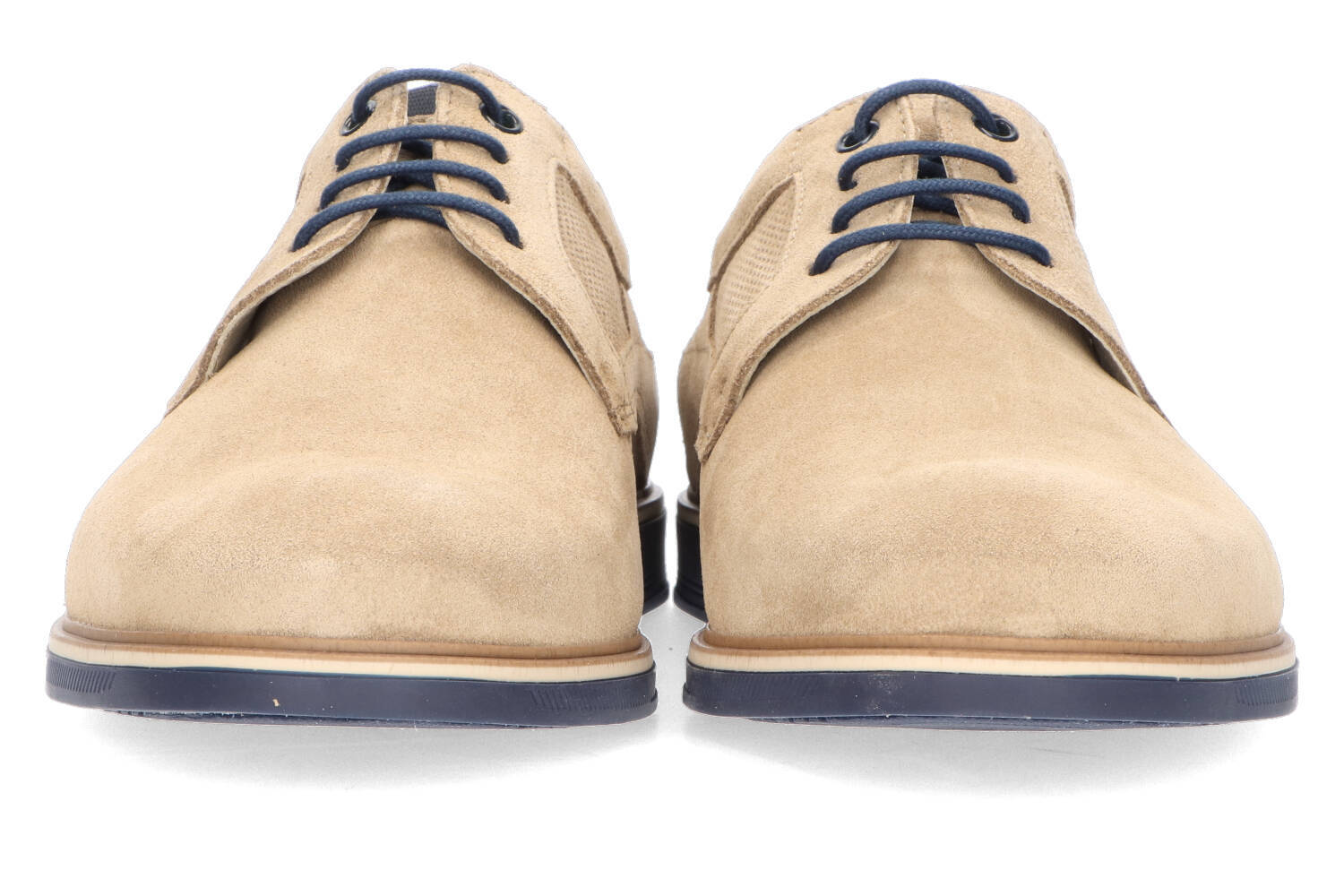 Bruine lage veterschoenen in suède Fluchos