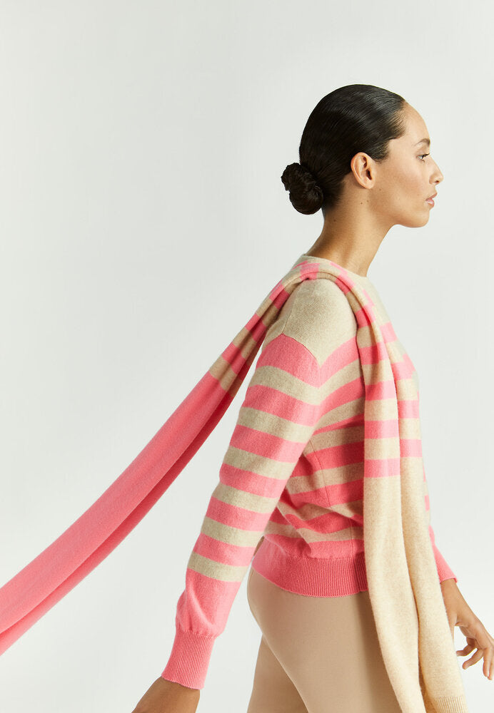 Pull rayé beige avec des touches de fluo