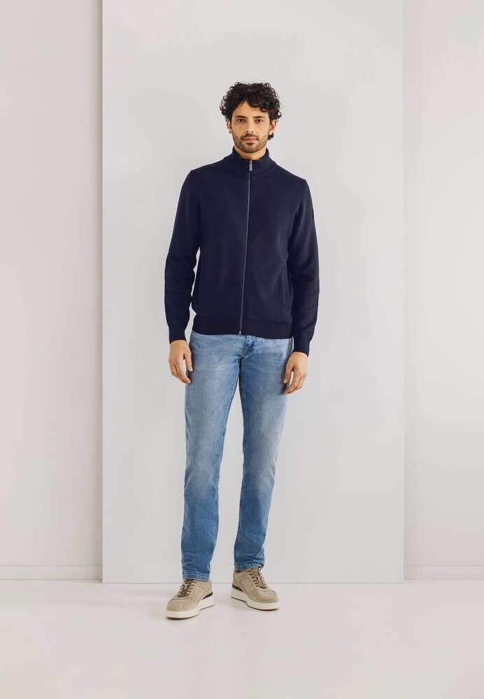Gilet bleu foncé avec fermeture éclair à la pointe de la technologie