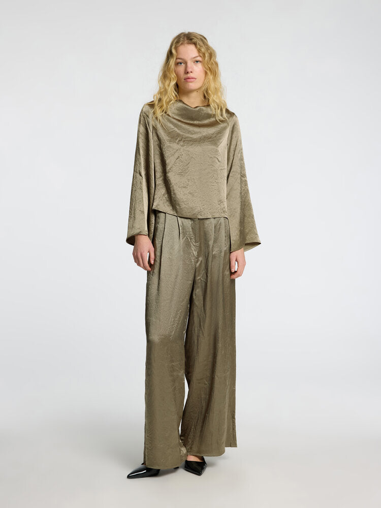Kaki glanzende wijde broek met bandplooi Selected