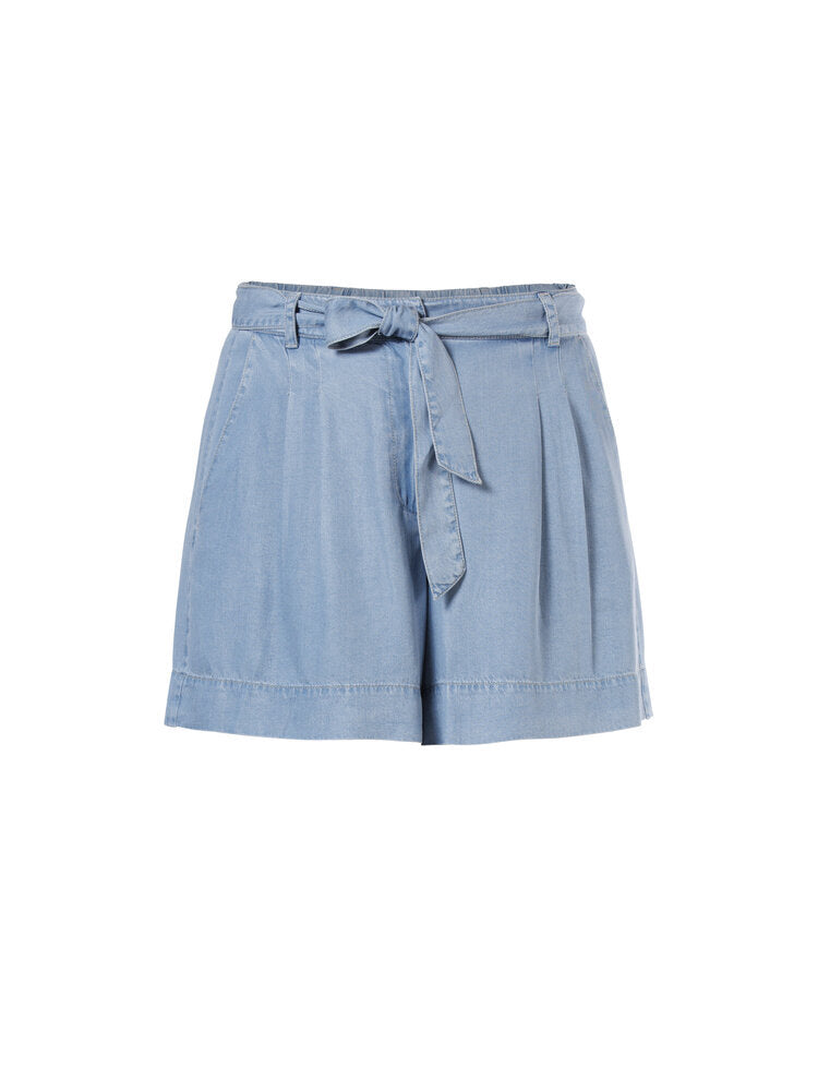 Short bleu en denim souple de Faya Beaumont