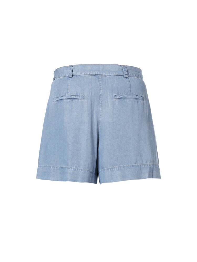 Short bleu en denim souple de Faya Beaumont