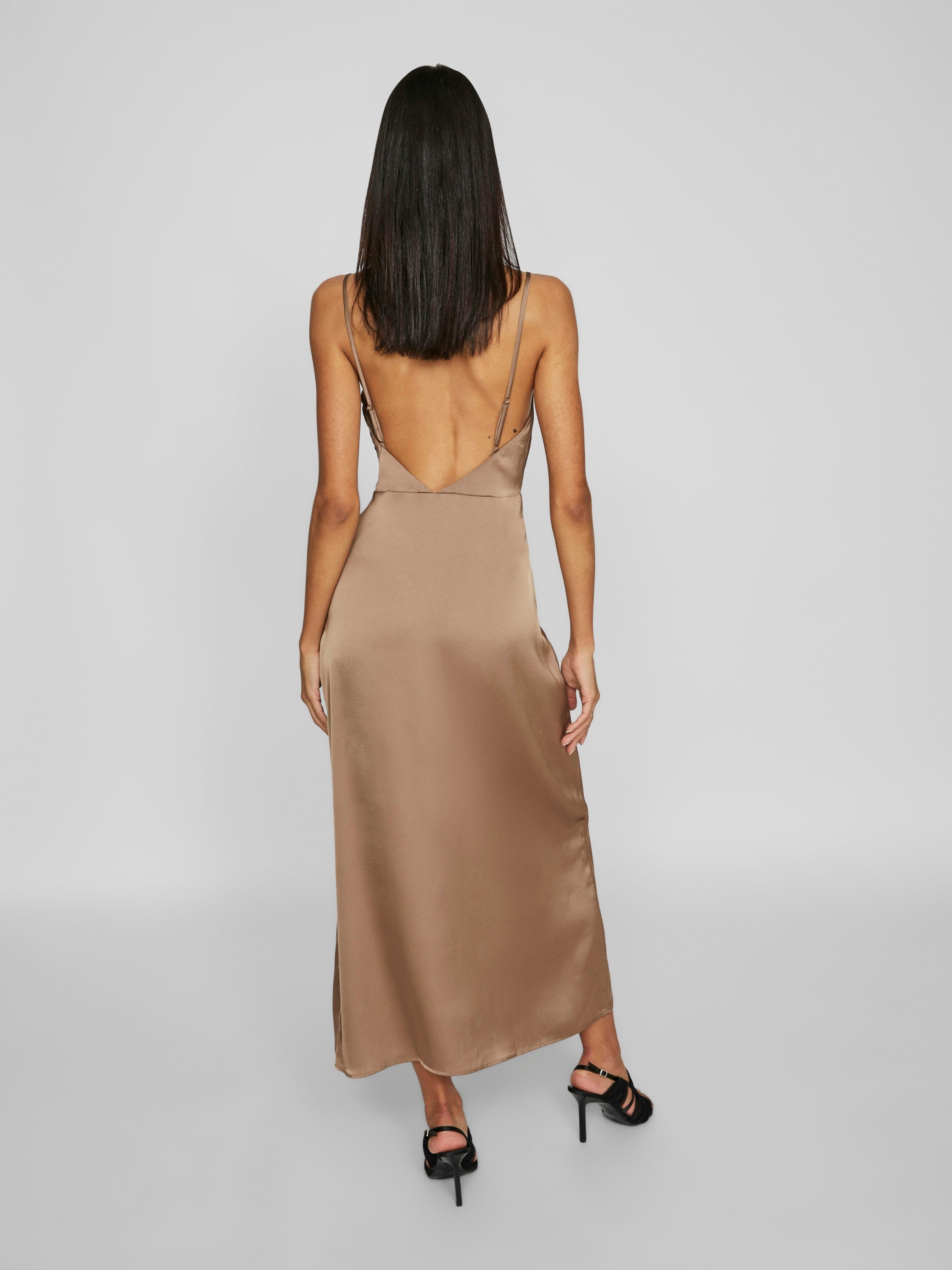 Robe longue marron brillante Vila