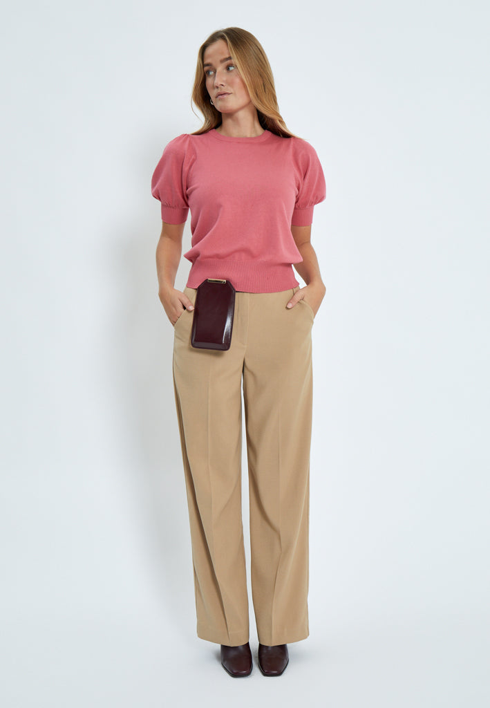 Koraal kleuerige trui met korte mouwen Liva Minus