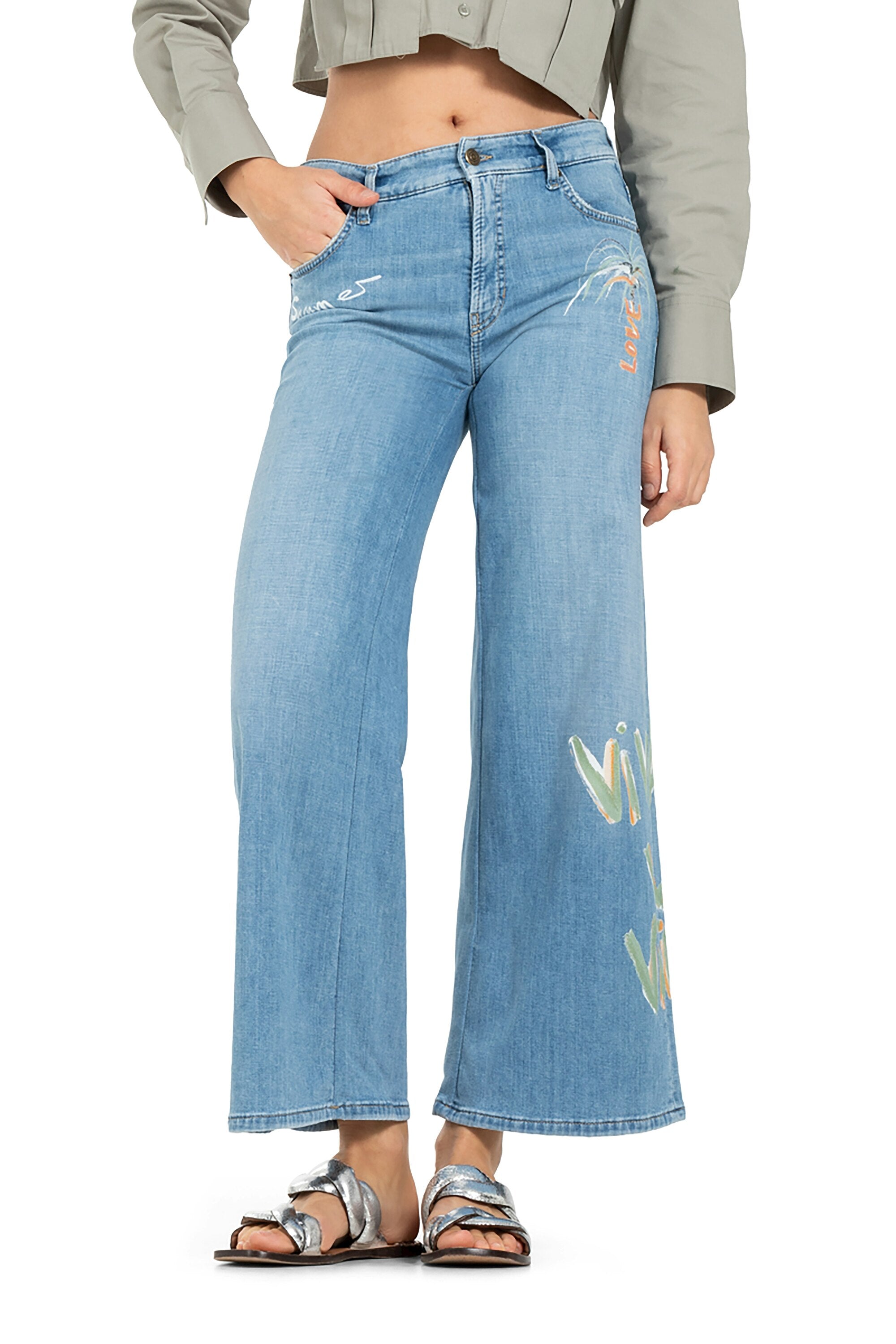 Jean court bleu clair ample avec détails multicolores Palazzo Cropped Cambio
