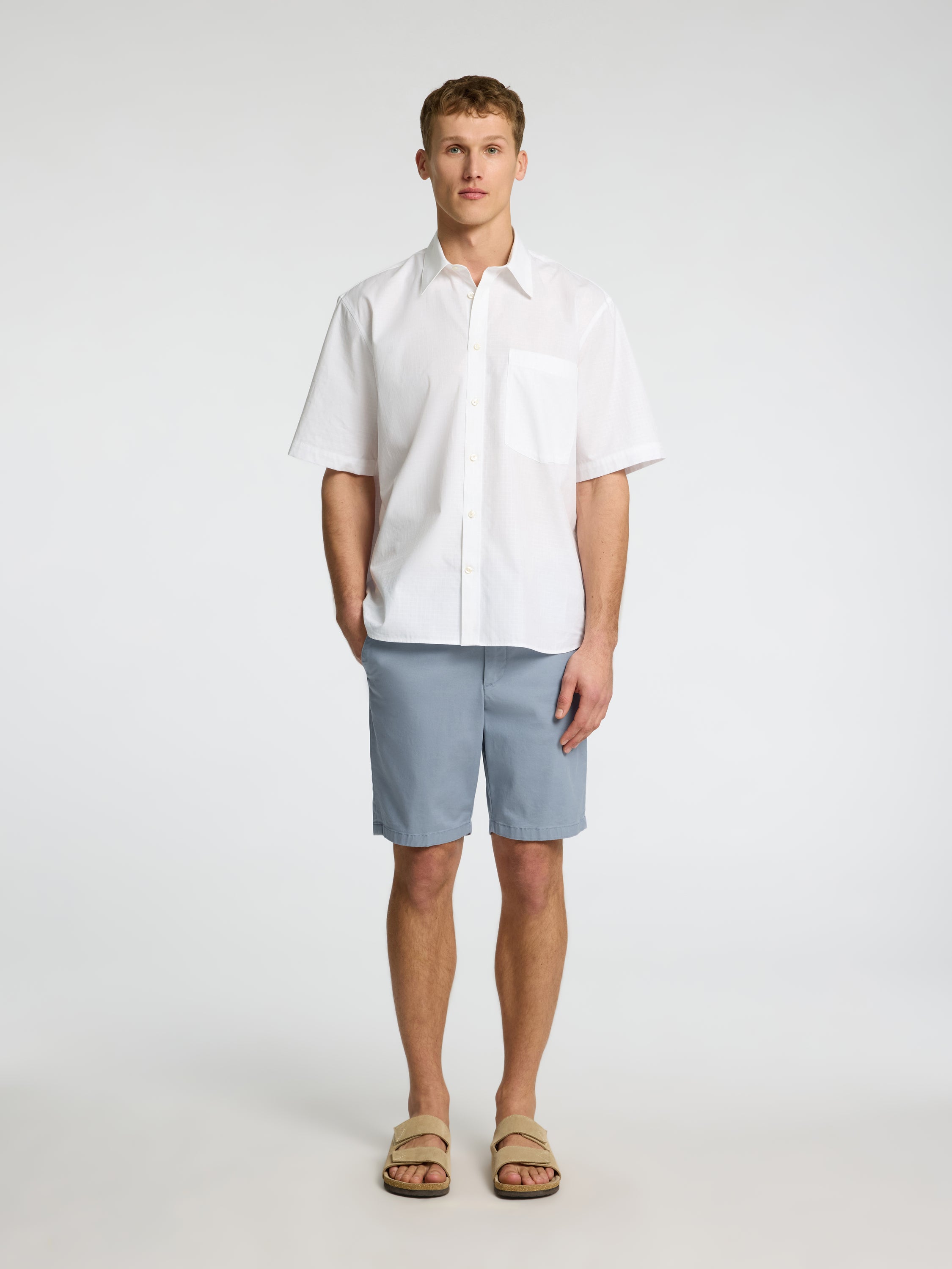 Short gris sélectionné