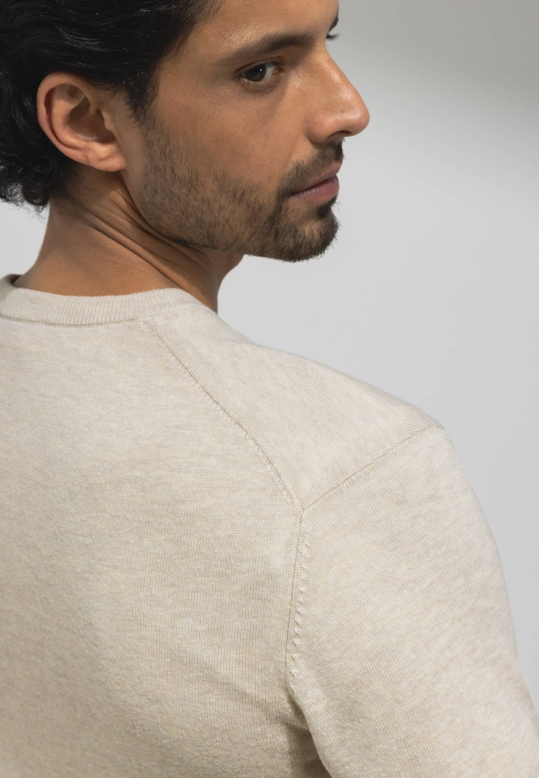 Pull en lin beige à col rond et manches longues State of Art