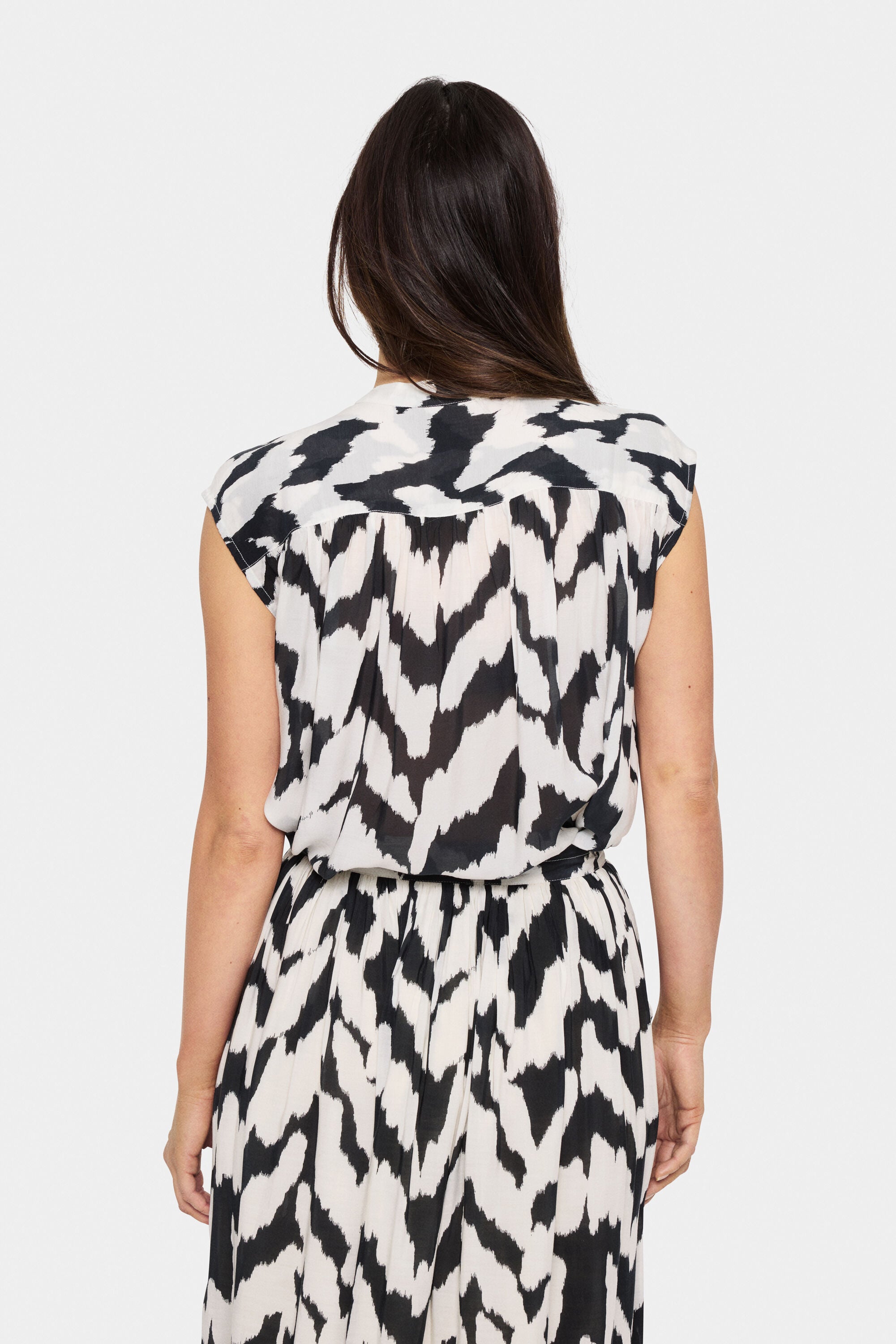 Blouse sans manches à imprimé noir et blanc Saint Tropez