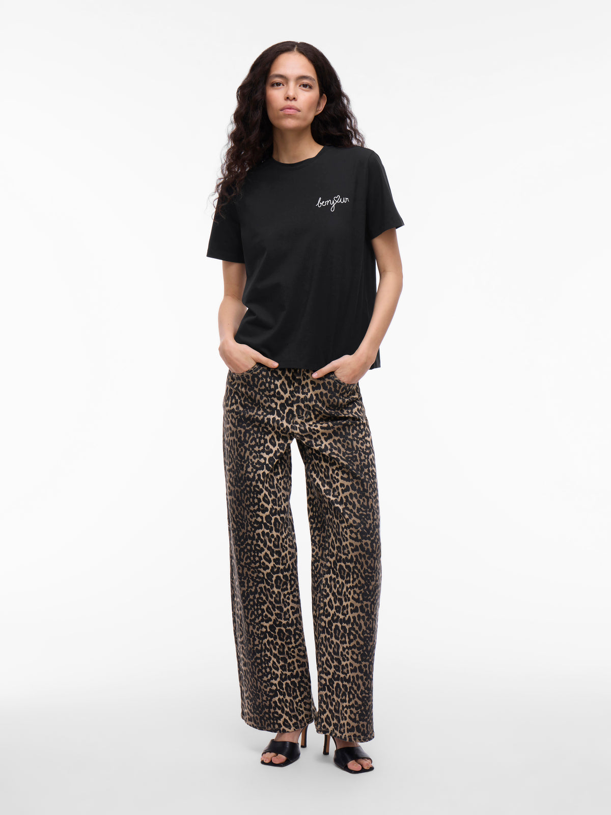 Black beauty t-shirt bonjour Vila