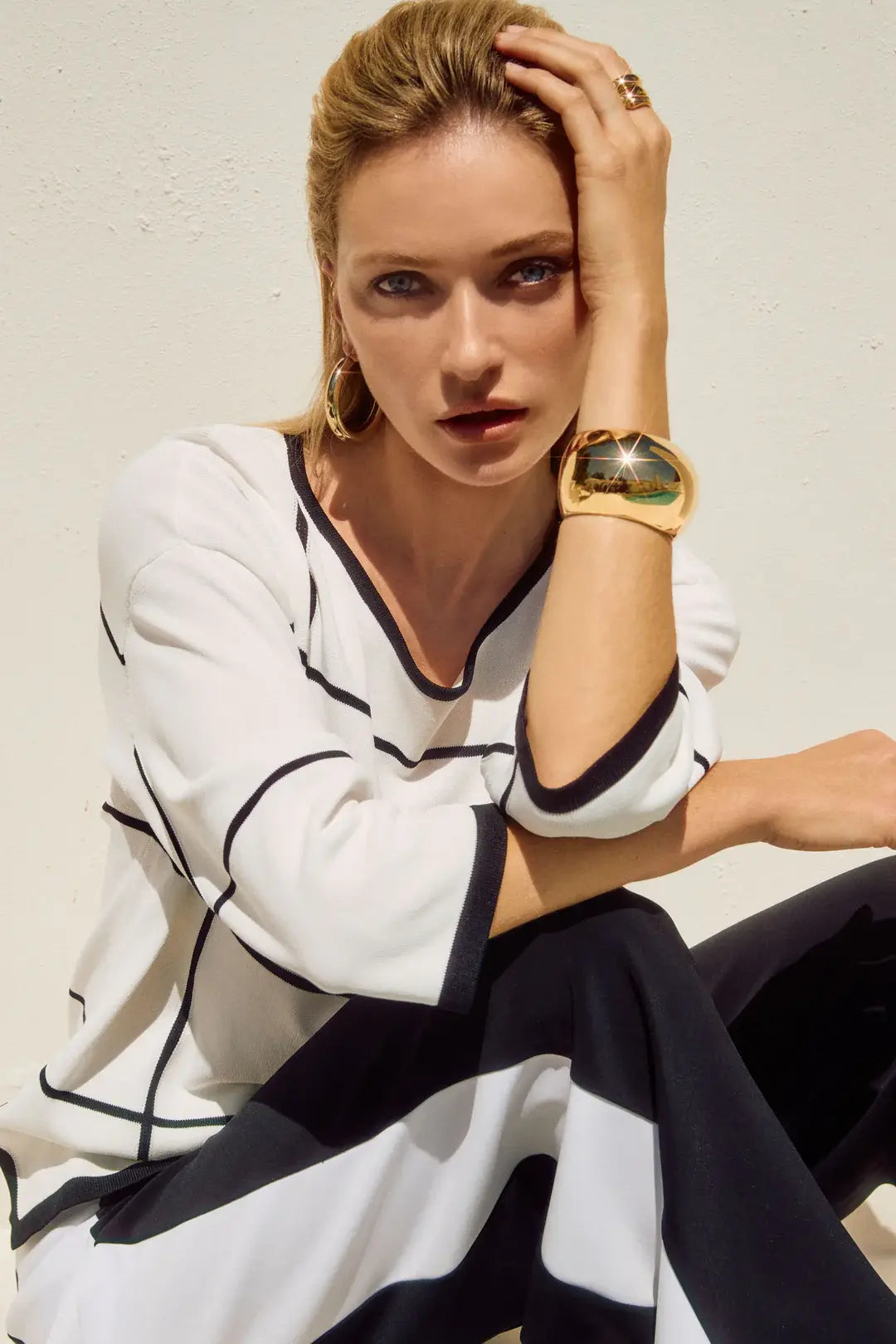 Witte pull met zwart motief Joseph Ribkoff