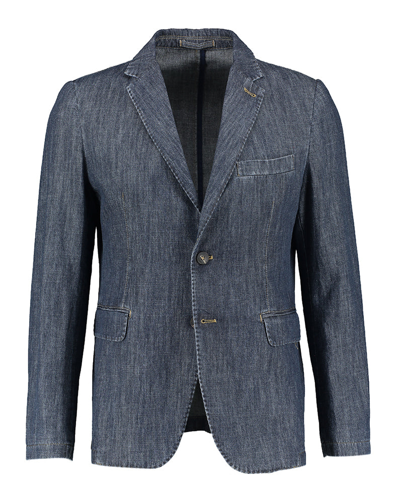 Look Liu Jo avec un blazer bleu et un jean
