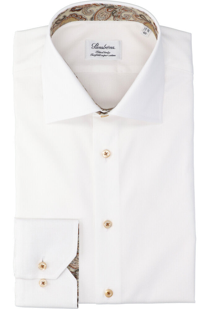 Chemise blanche en coton (coupe classique) à manches longues et boutons beiges Stenströms