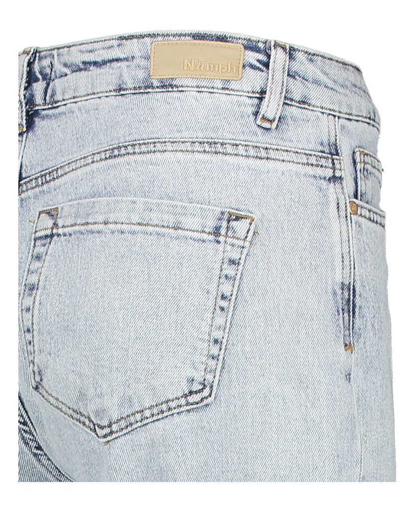 Jean bleu clair coupe droite, longueur 7/8, Nutoronto Numph