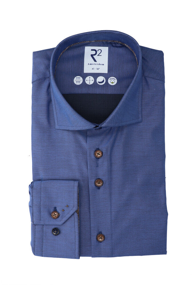 Chemise en coton cobalt (coupe classique) avec boutons marron et manches longues R2