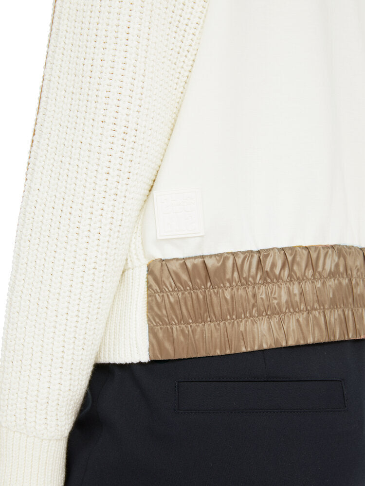 Pull blanc en maille avec élastique en bas et col spécial Marccain