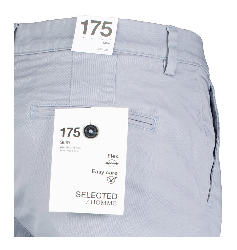 Chino gris slim fit sélectionné