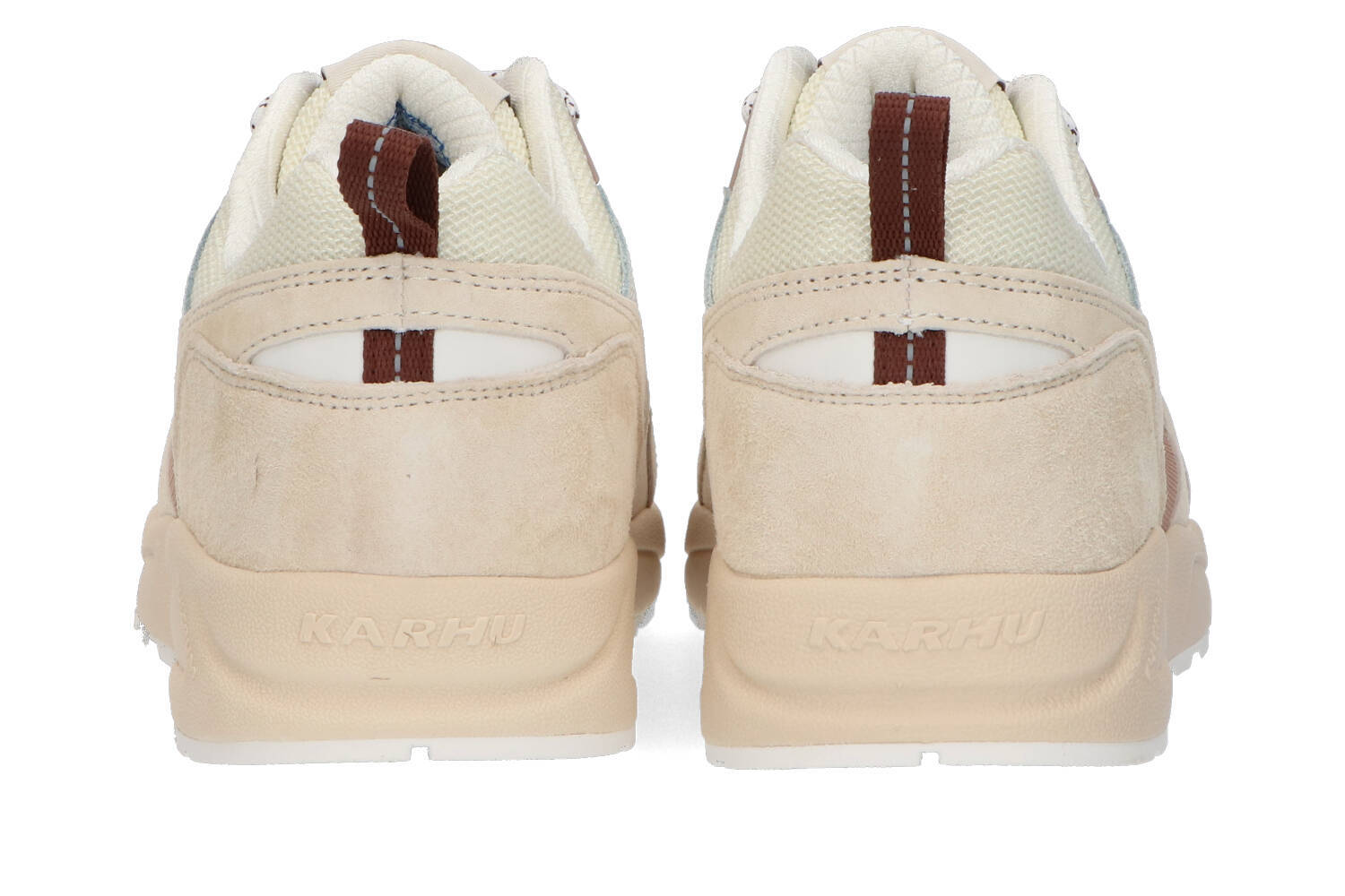 Baskets basses Karhu couleur tourterelle/cappuccino