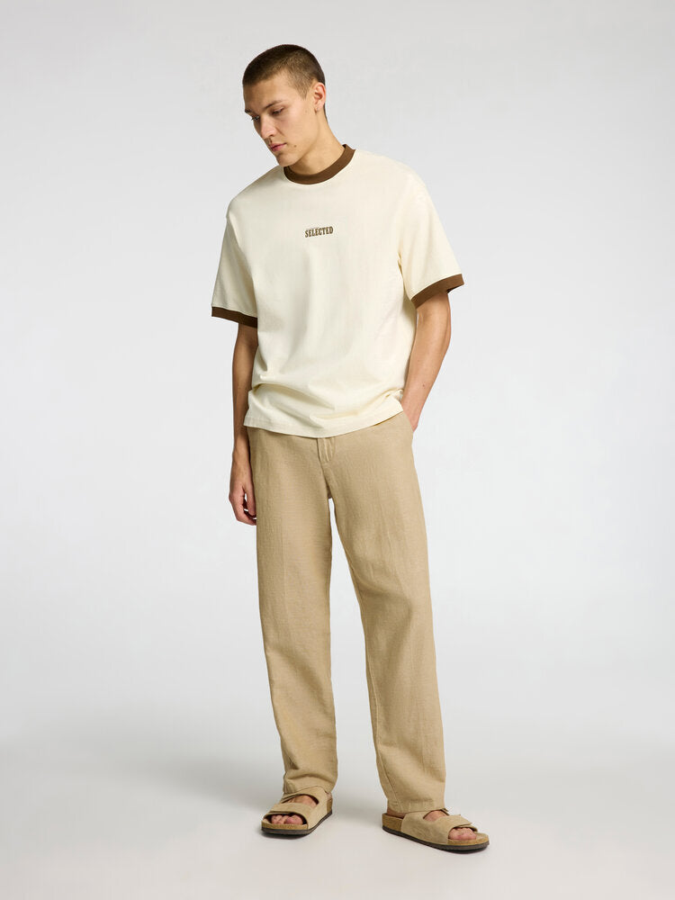 Pantalon en lin beige sélectionné