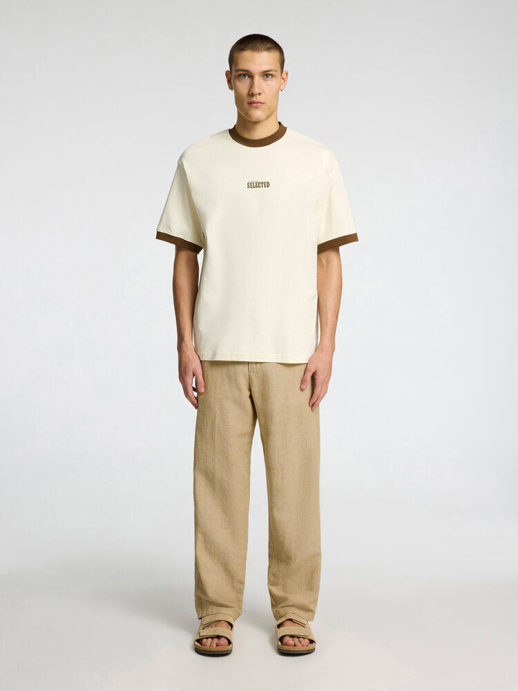 Pantalon en lin beige sélectionné