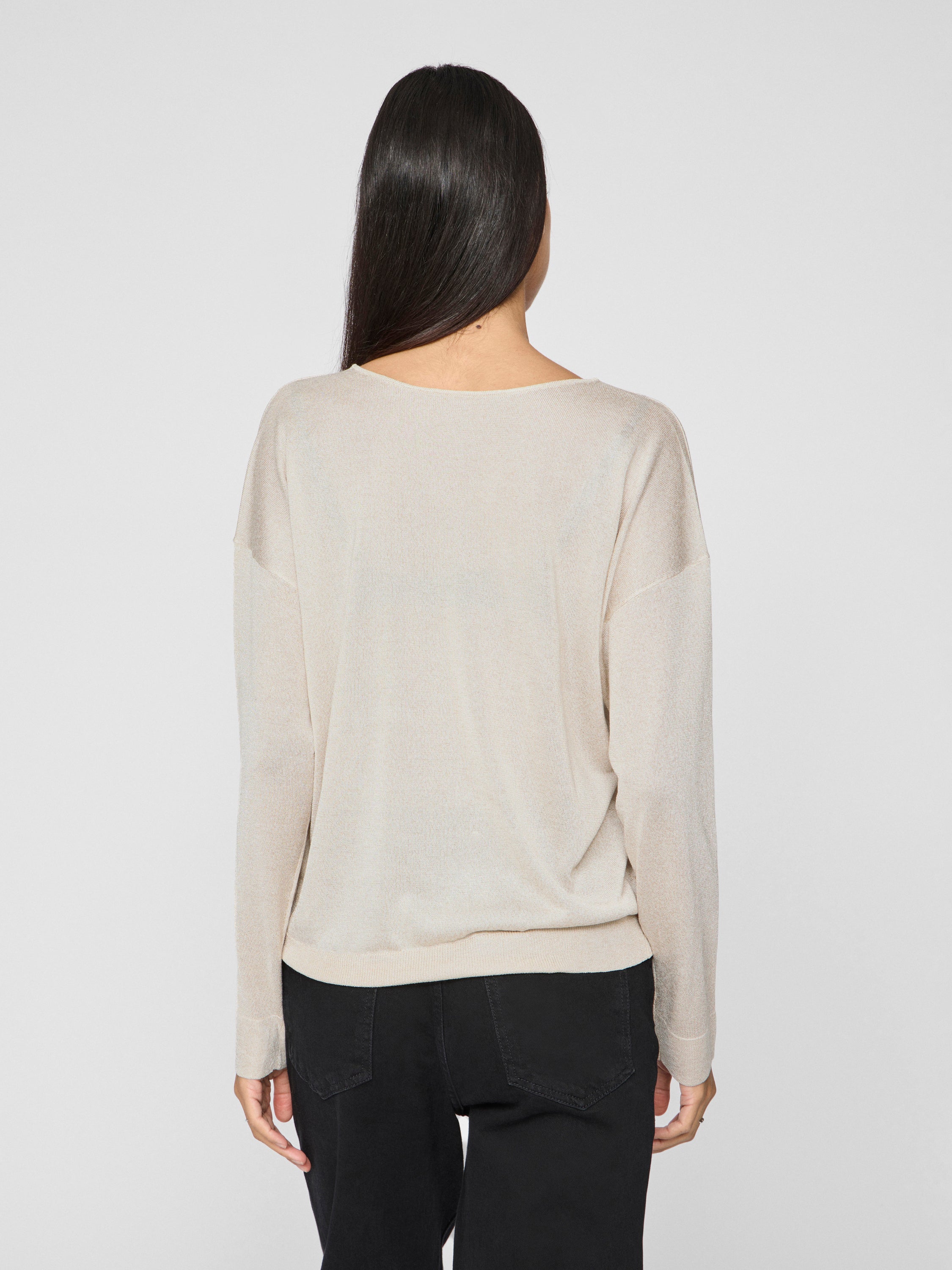 Pull beige clair à col en V Vinovy ​​Villa