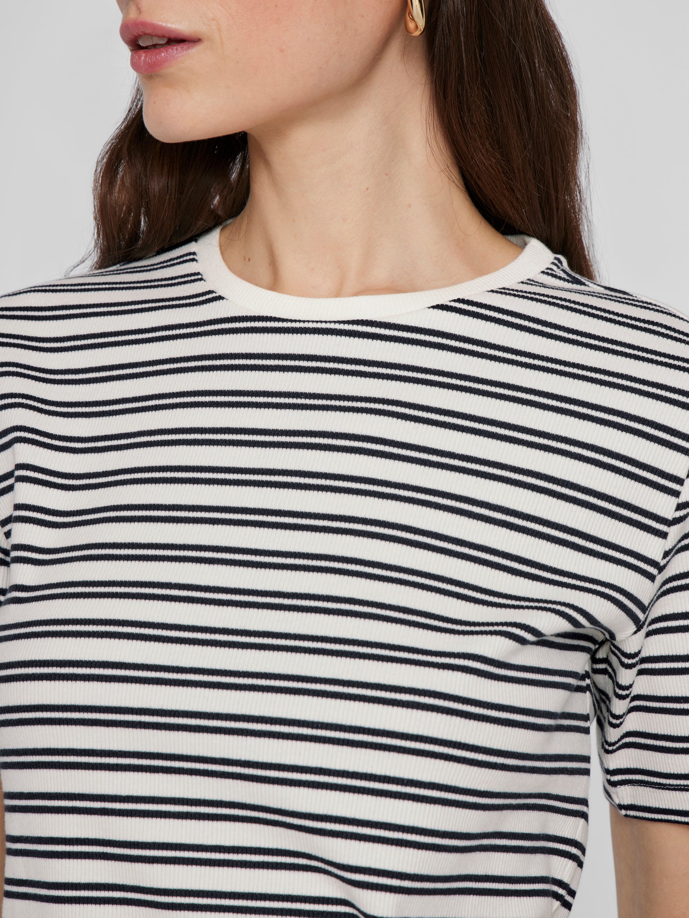 T-shirt bleu marine/blanc neige à rayures Vila