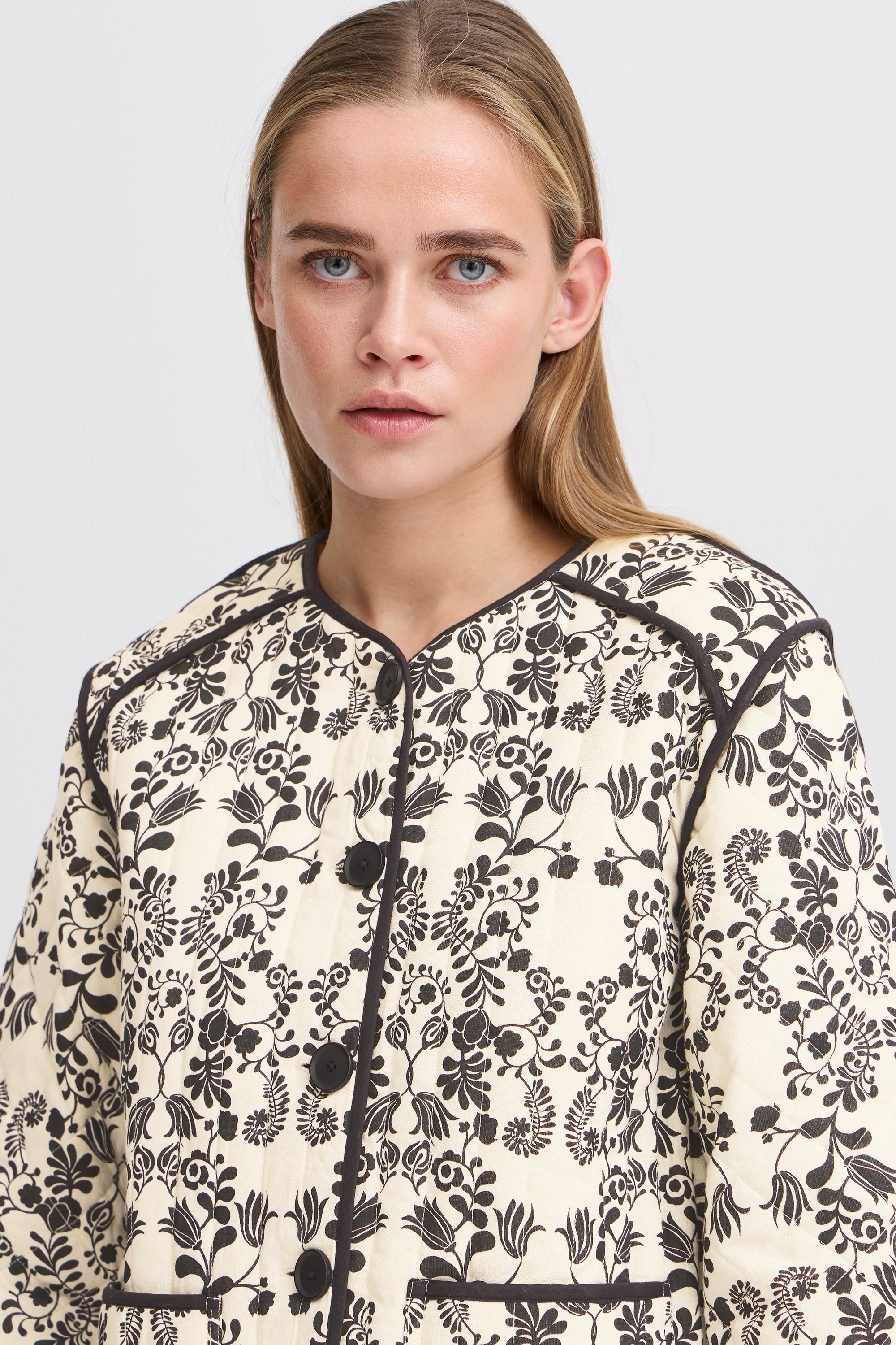 Ecru vestje met zwarte print Gizaro Ichi