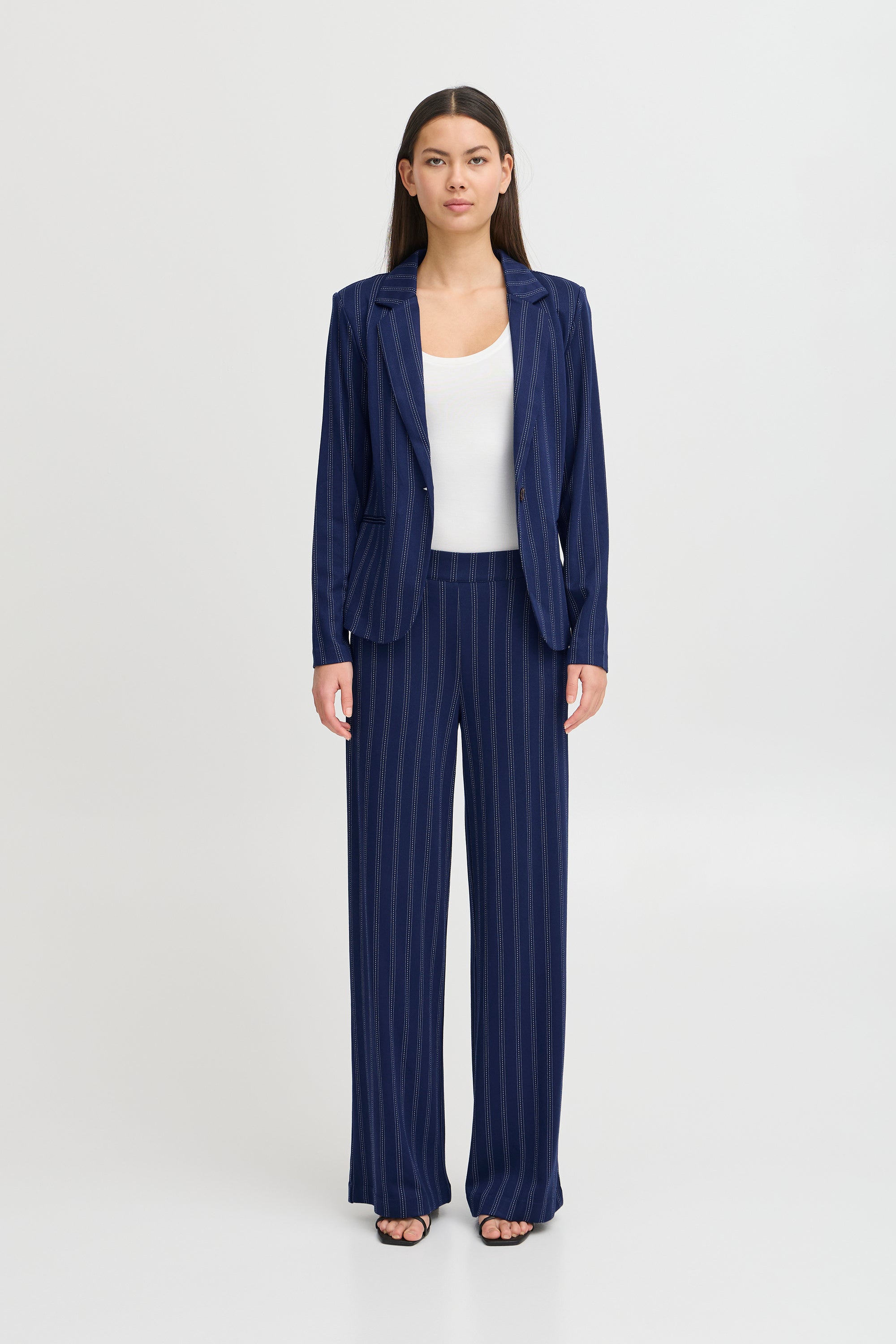 Donkerblauwe soepelvallande broek met witte streep Ruti Wide Pants Ichi