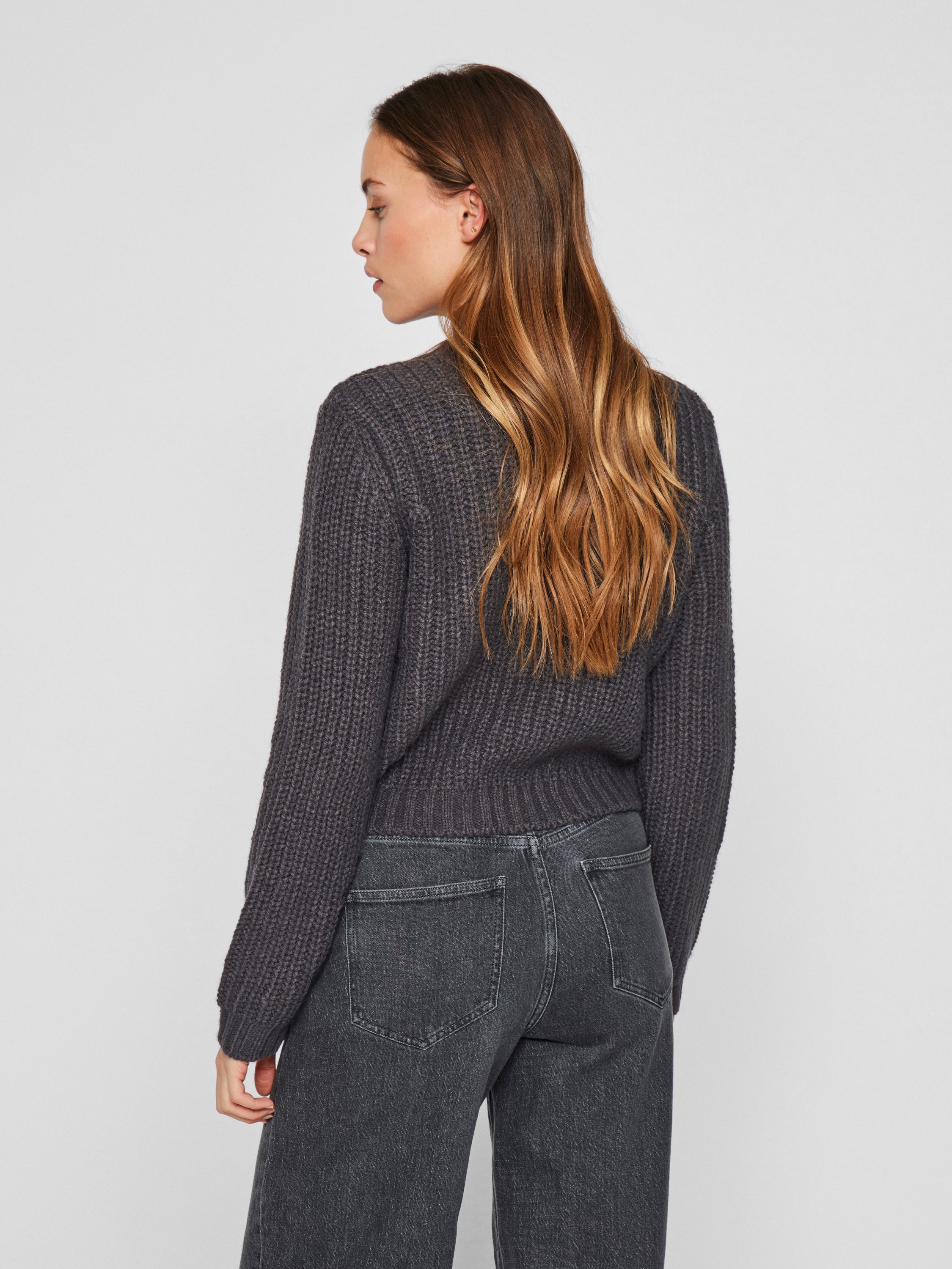 Gilet gris foncé à boutons et poches spéciales Viberg Vila