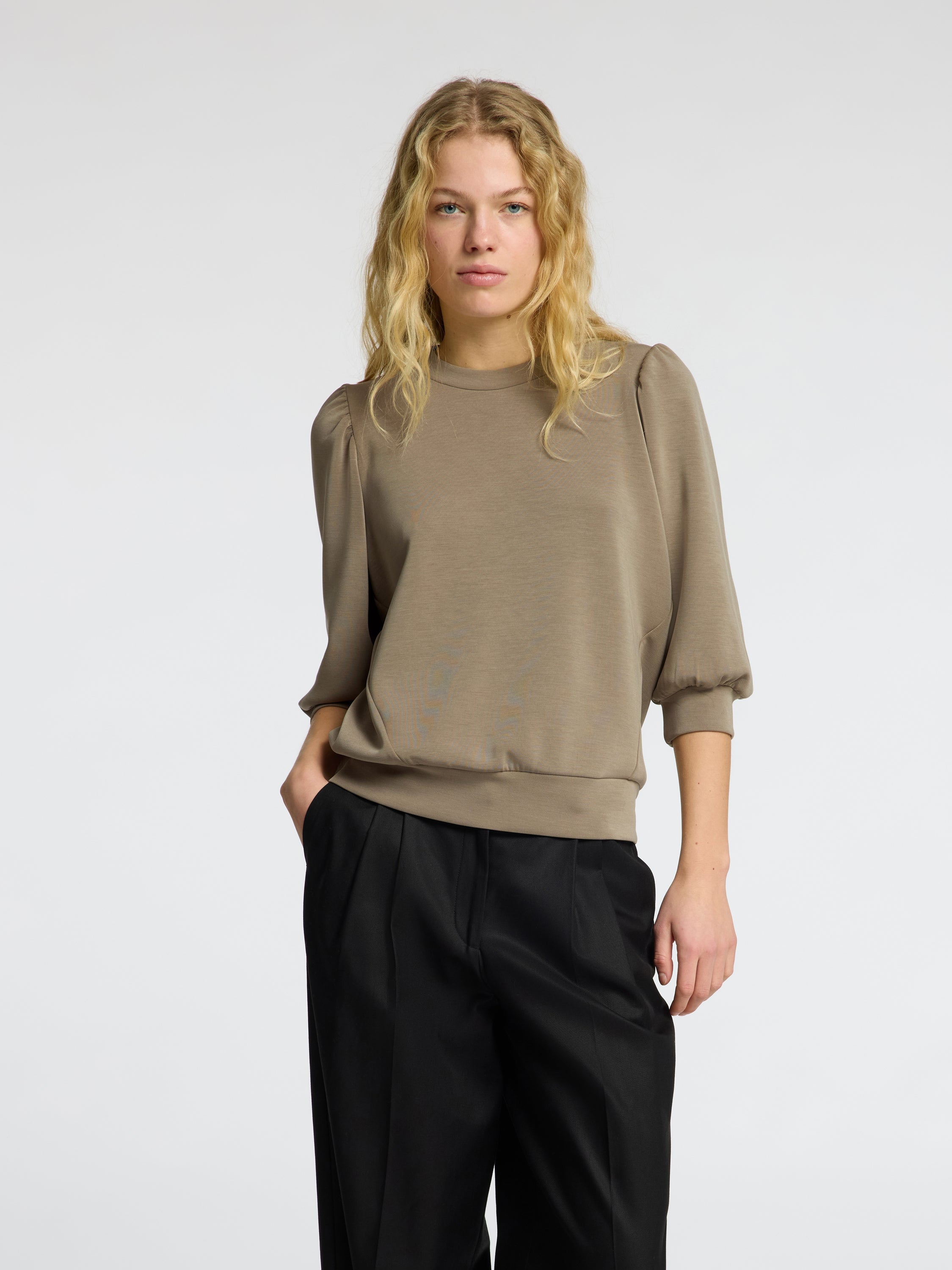 Kaki pull met pofmouwen Selected