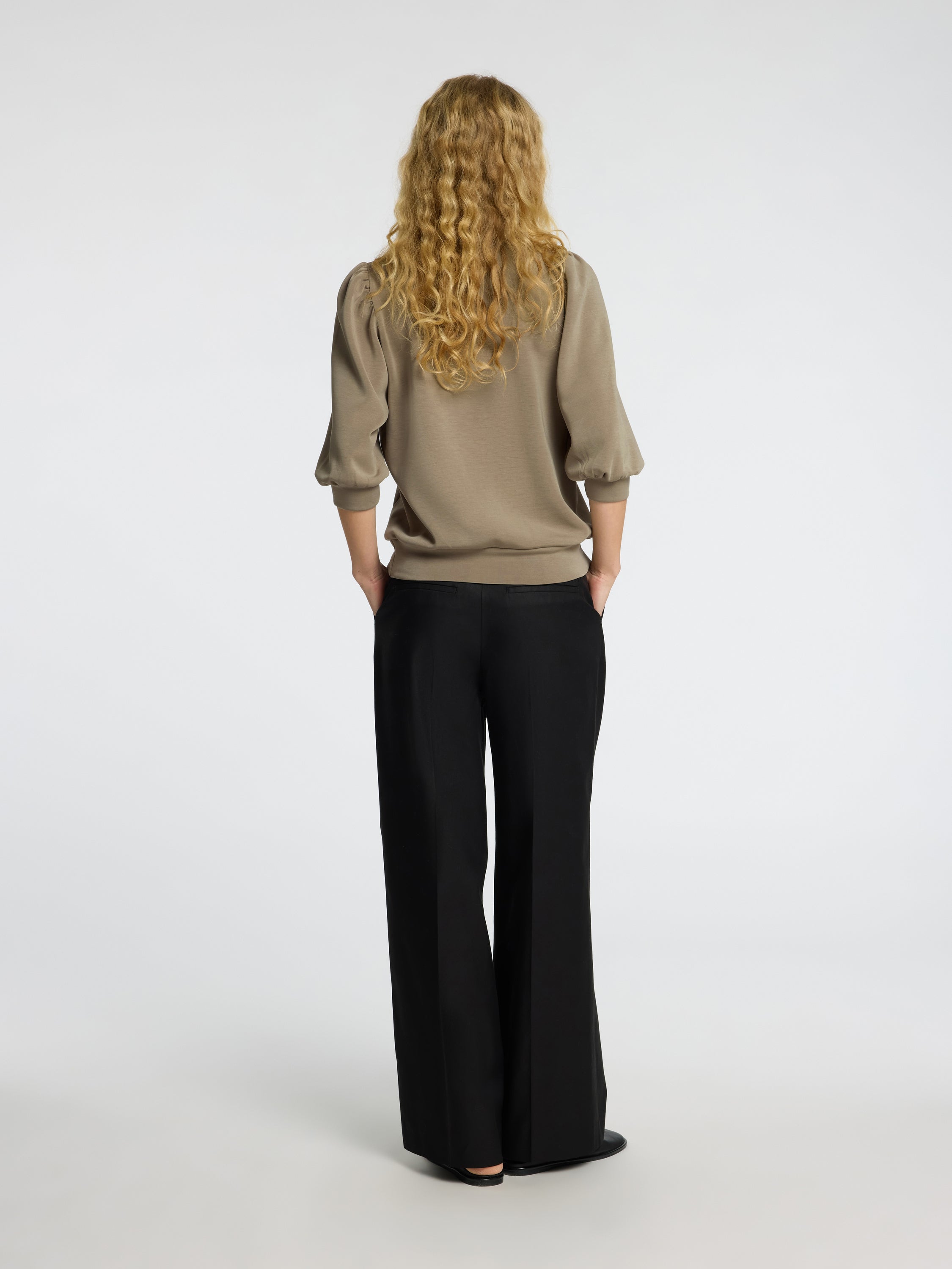 Kaki pull met pofmouwen Selected