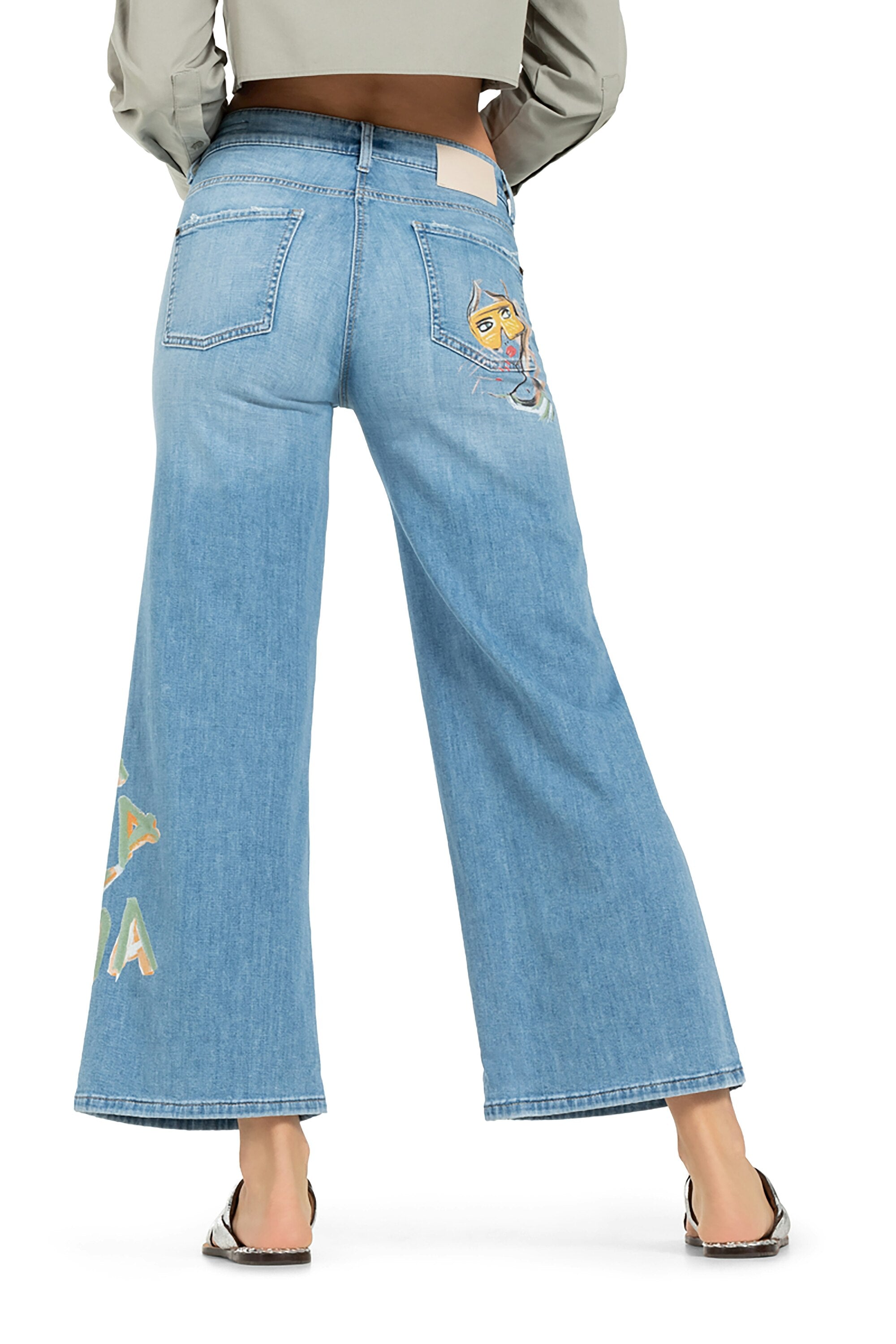 Jean court bleu clair ample avec détails multicolores Palazzo Cropped Cambio