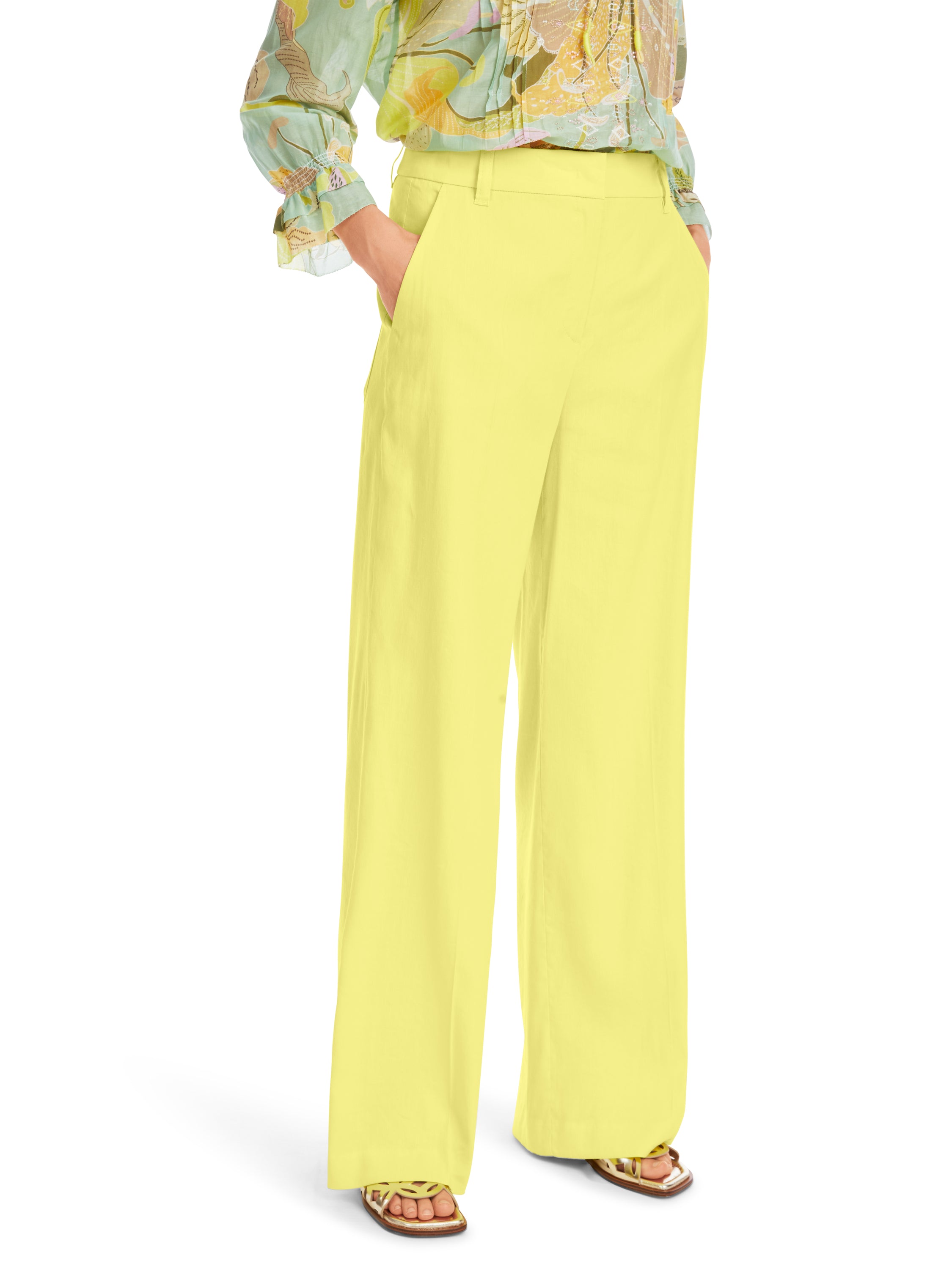 Pantalons en lin jaune vif, collections Marc Cain