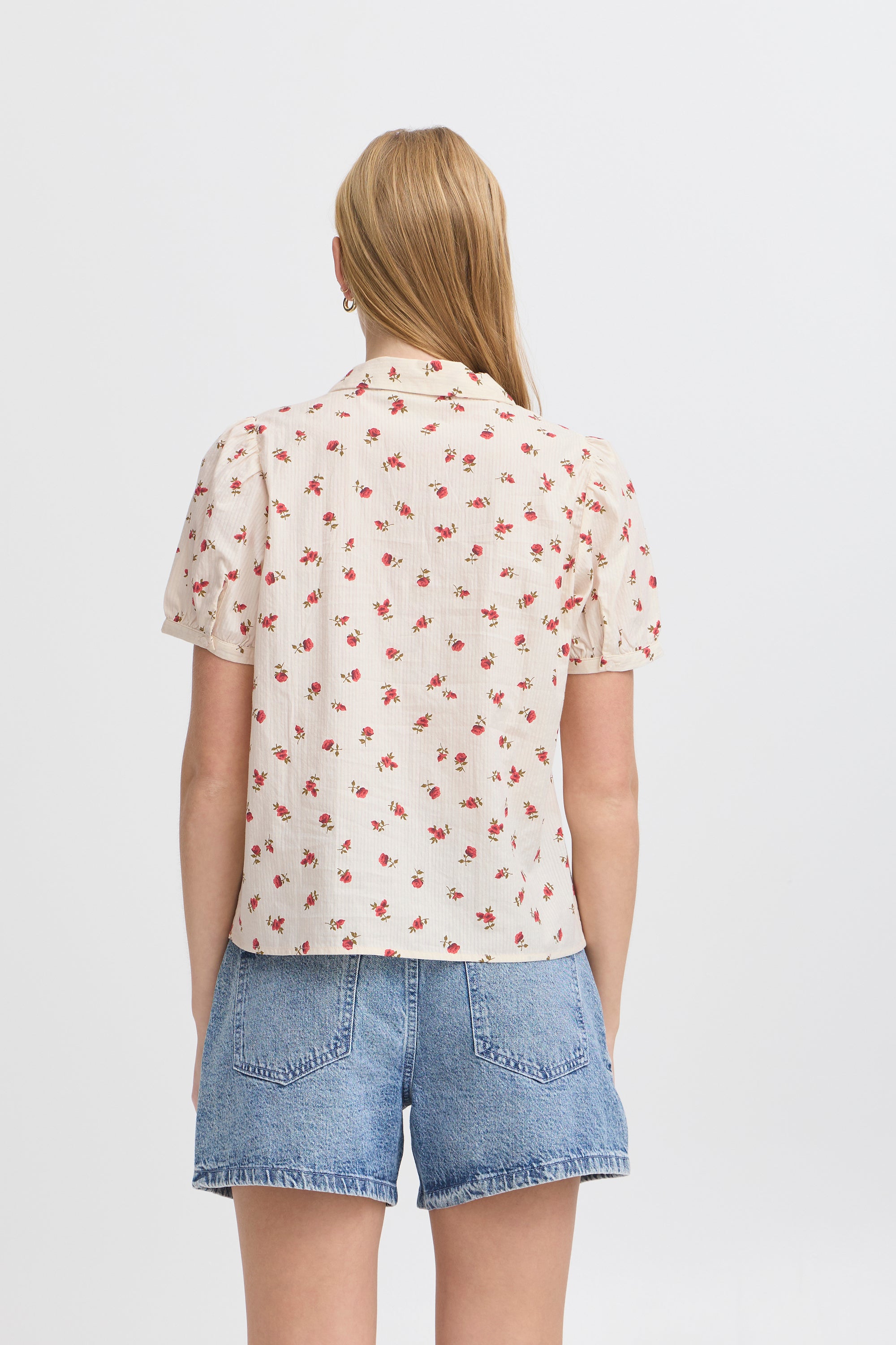 Chemisier beige à roses rouges Rosey Ichi