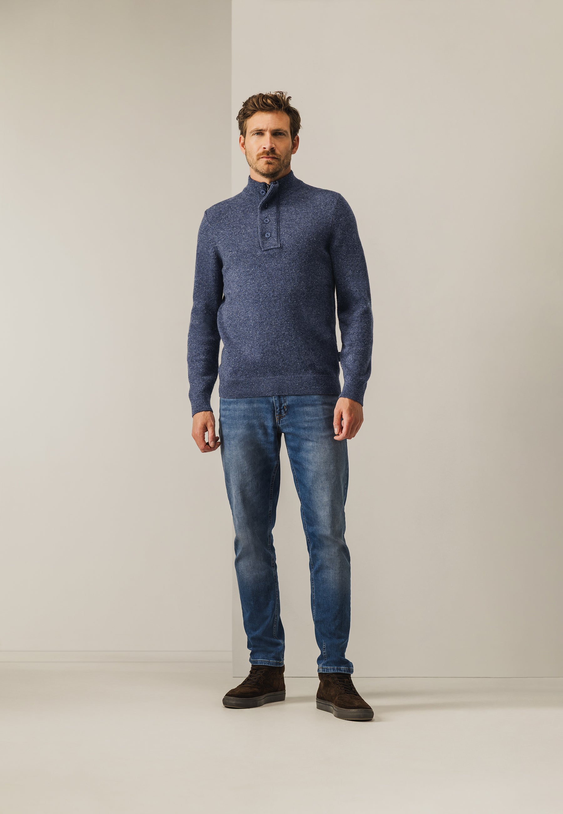 Blauwe trui met opstaande kraag State Of Art