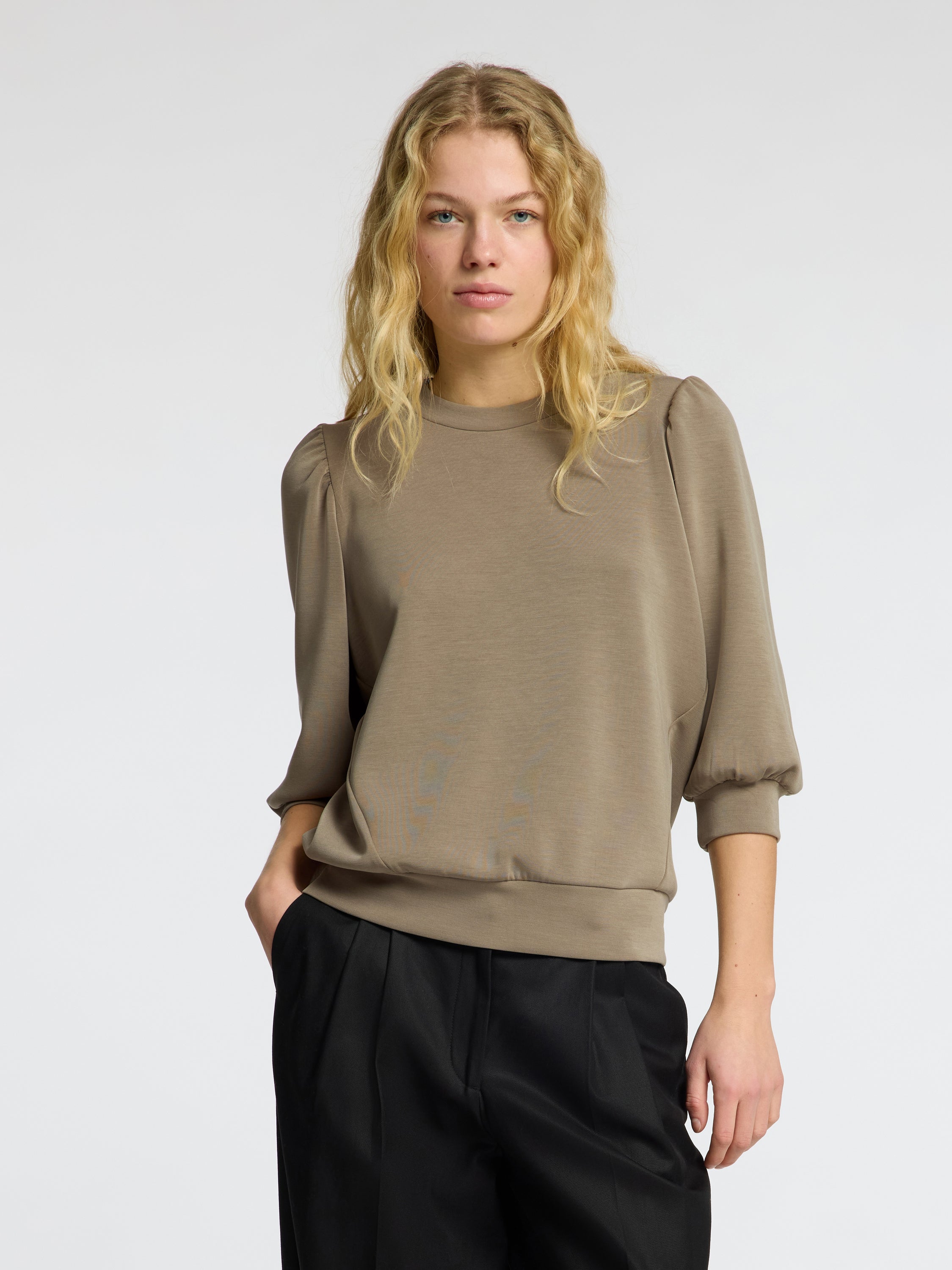 Kaki pull met pofmouwen Selected