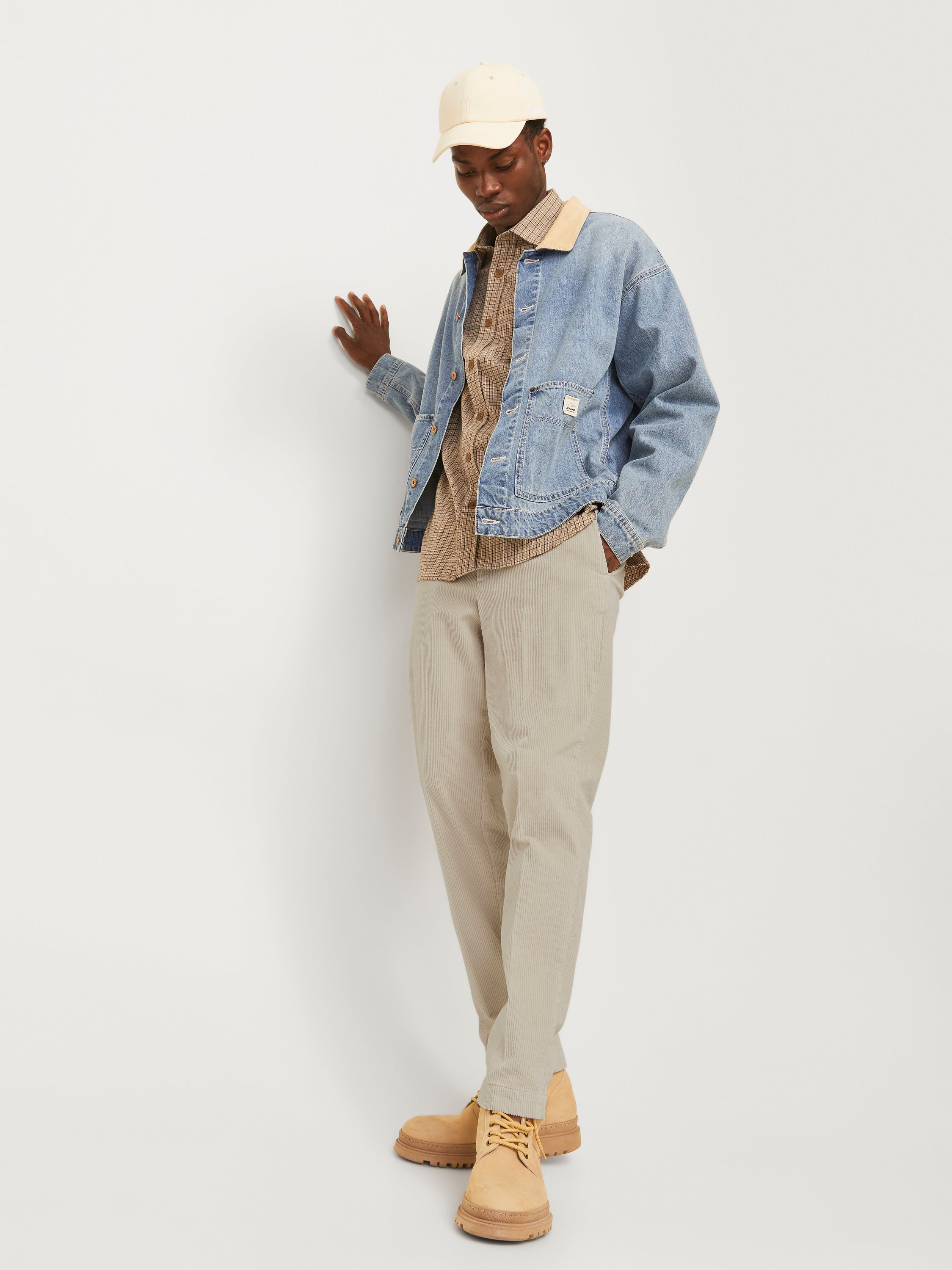 Creme kleurige broek in ribfluweel tapered fit  Jack&Jones