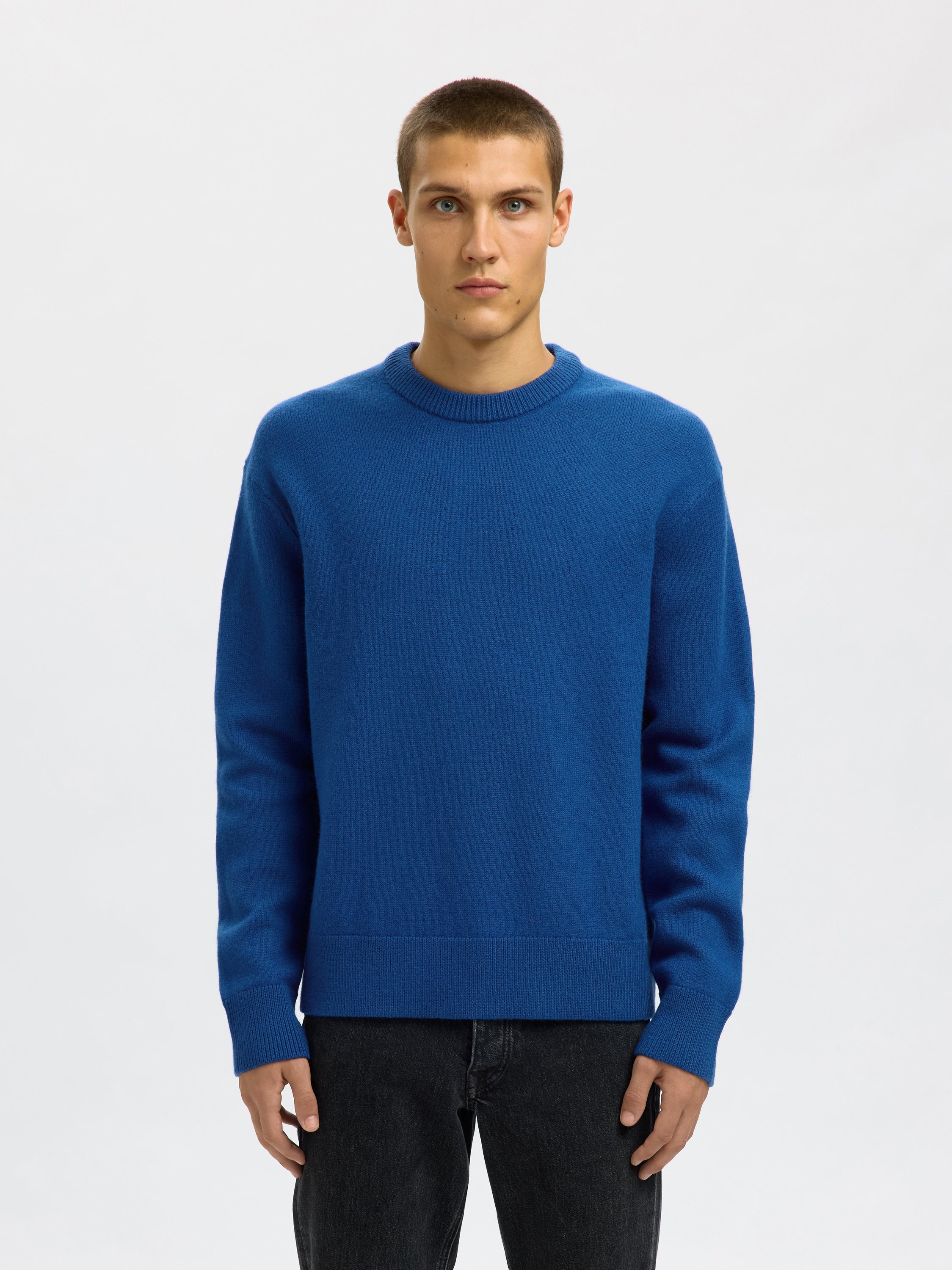 Kobaltblauwe wollen sweaters met ronde hals Selected