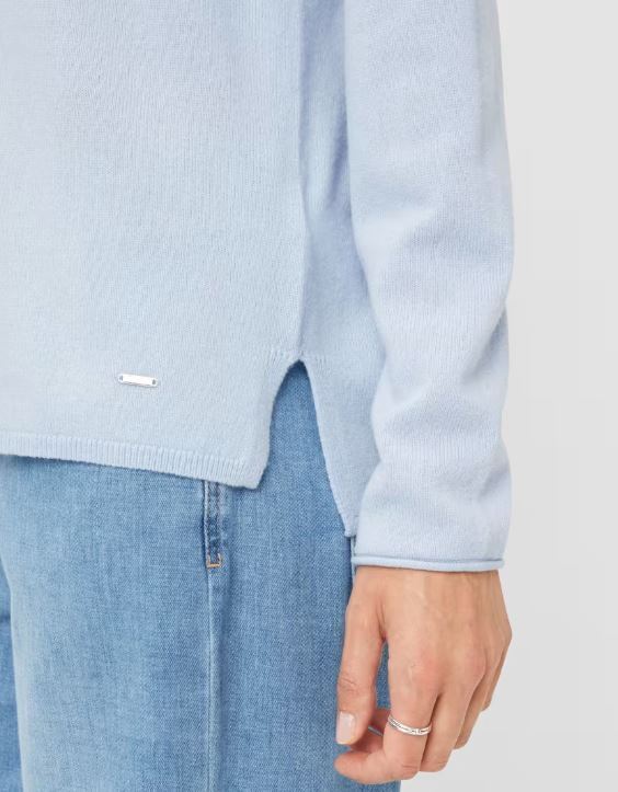 Licht blauwe katoenen trui met boothals Brax
